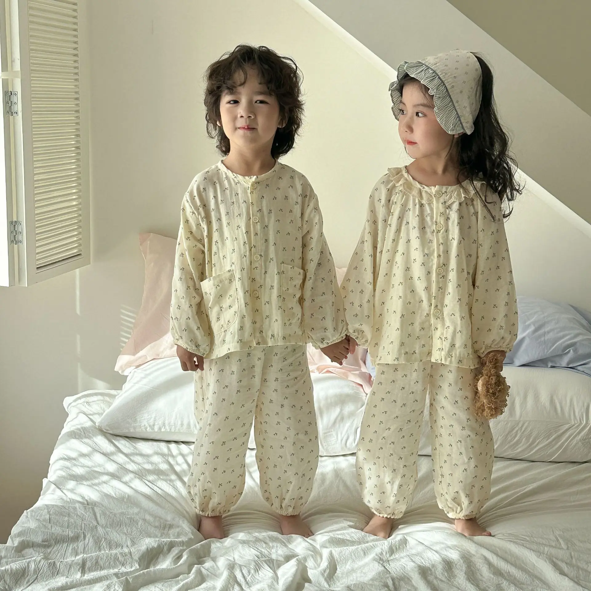 

Childrens Sleepwear Made of Pure Cotton Gauze 2026 New Spring and Autumn Season Long Sleeved Home Clothes for Boys and Girls