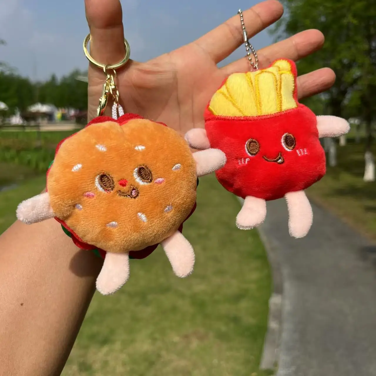 

Хит продаж: Милый мультяшный плюшевый брелок-подвеска в виде гамбургера и картошки фри со звуком, игрушка-подарок, сувенир