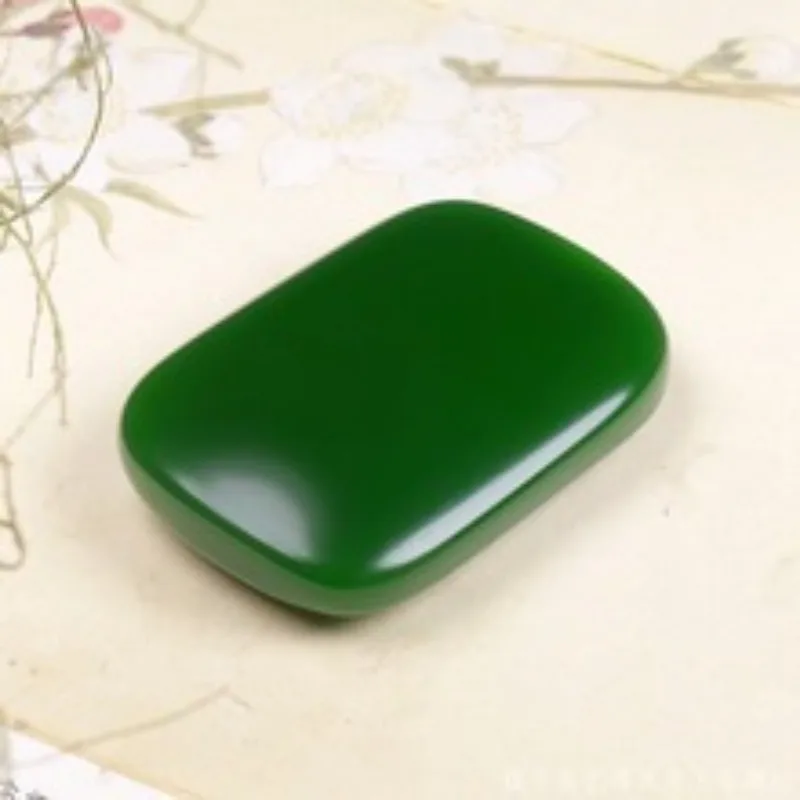 Wuyi Pendant Jade Men's and Women's jade Bread Pendant lake green safe necklace Stable magnetic field enhances energy