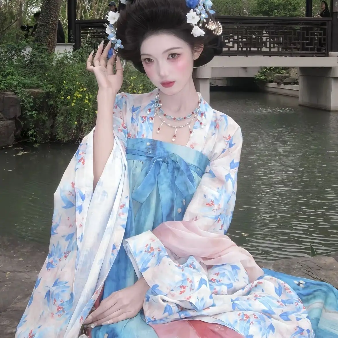 

Ancient Traditional Chinese Women Hanfu Dress Fairy Embroidery Stage Folk Dance Costume Retro Traditional Cosplay Fairy Dress