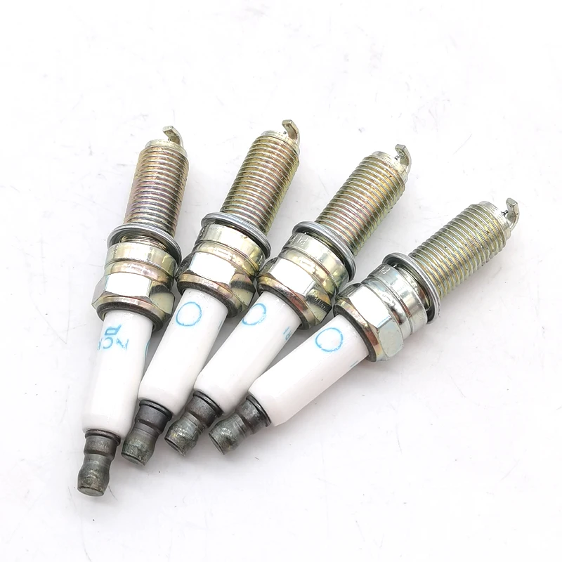 Engine Spark Plug 4Pcs for Mercedes-Benz A209 C209 W203 W204 S204 C204 CL203 W212 A207 C207 R171 R172 A0041595803 0041595803