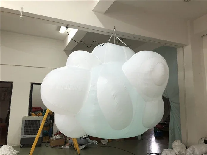 Hanging Lighted Inflatable Party Cloud Shape for Stage Decoration