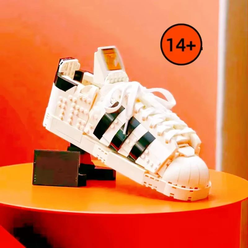 

731 деталь конструктора MOC в виде суперспортивной обуви, креативные модели из строительных блоков, игрушки из кирпичиков, подарки для взрослых на Рождество и день рождения.