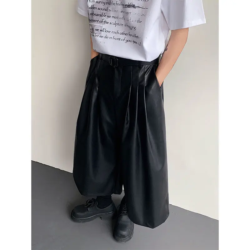 الرجال بولي Leather الجلود واسعة الساق تنورة السراويل الشارع الشهير موضة الشرير القوطية فضفاضة عادية العجل طول سراويلي حريمي النساء السراويل