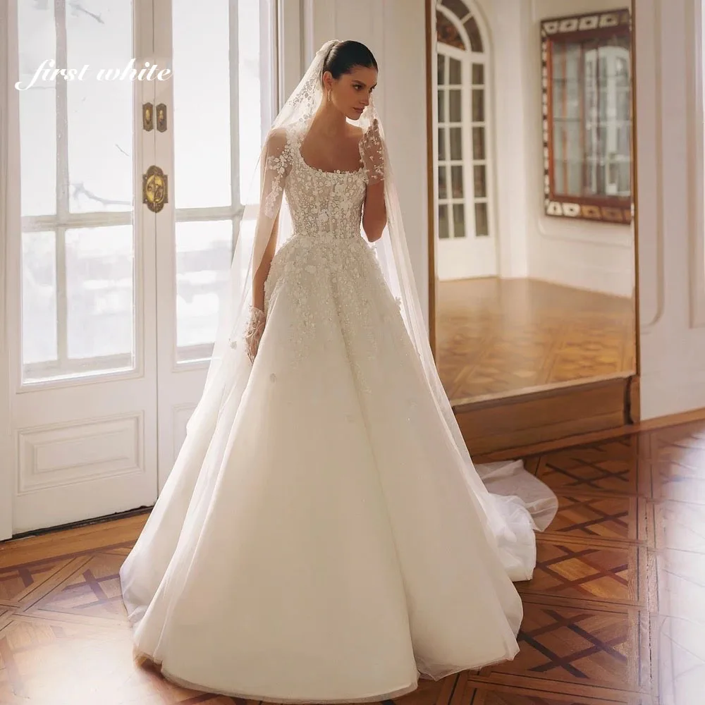 First white Gorgeous Appliques Lace Sweep Train Wedding Dresse Romantic Square Collar Backless Princess Bridal Gown Customized