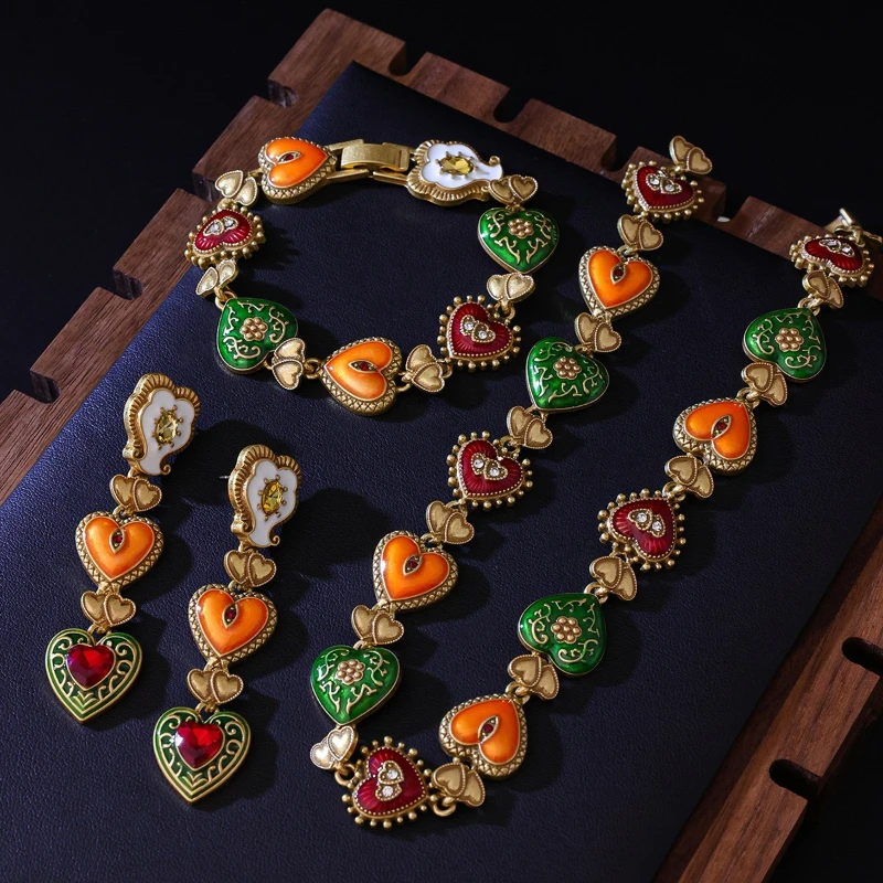 

Vintage Heart Zircon Jewelry Set Inlaid Crystal Necklace Bracelet Earrings 3Pcs Women Fashion Accessories