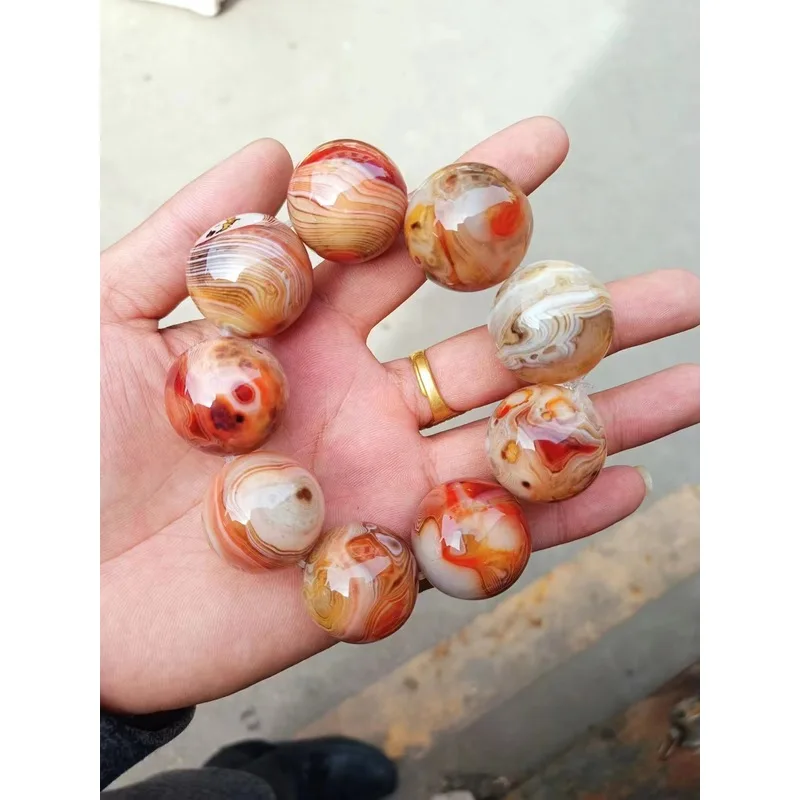 Agate , Chalcedony Bracelet, 25Mm Beads, Shipped Randomly, Suitable As A Relatives Or Friends