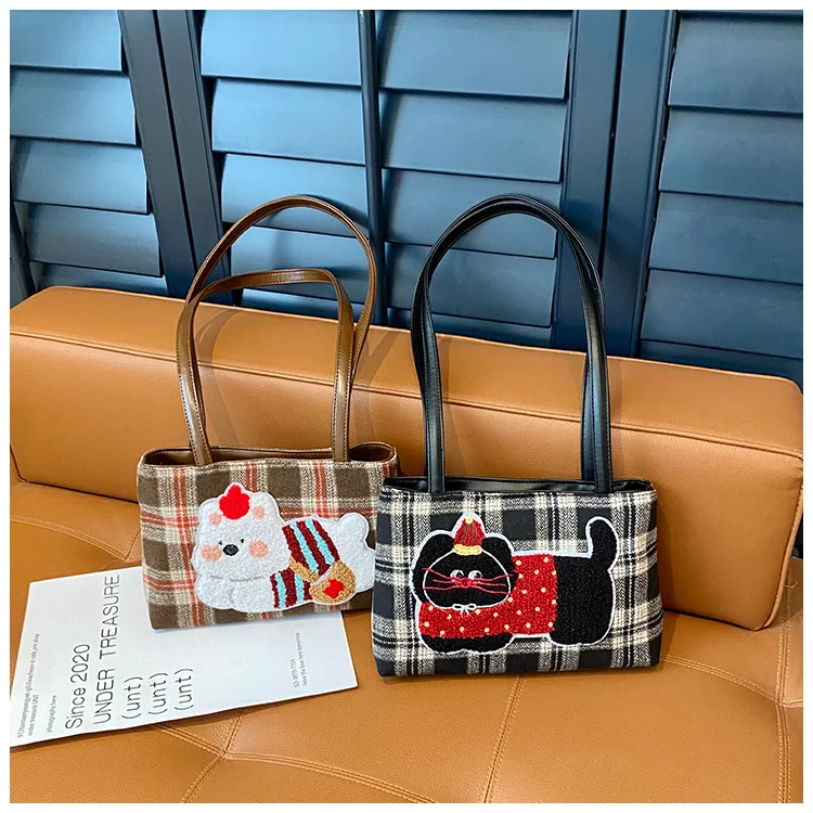 

2025 New Niche Plaid Shoulder Bag Women Vintage High-end Handheld Underarm Fashion Purse