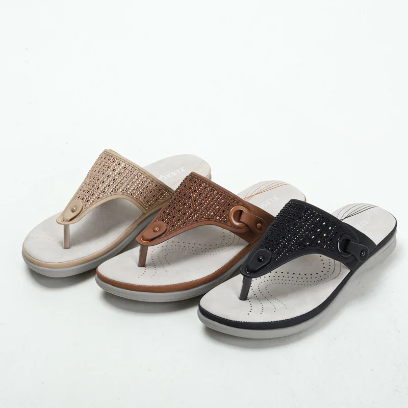 Wearing Thick Soled Slippers Flip Flops Outside In 2024 Summer Casual Beach Water Diamond Beach Women's Split Toe Slipper