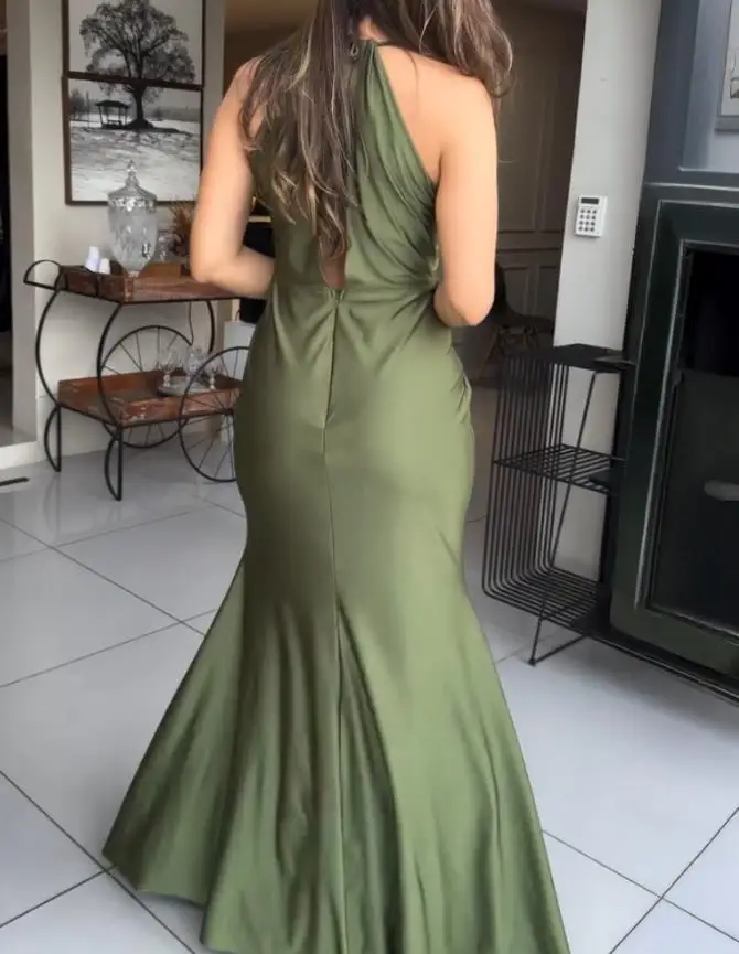 女性のサテンノースリーブ中空ツイストフロントイブニングドレス気質女性ネクタイディテールバックレスジッパーバックマーメイドドレス