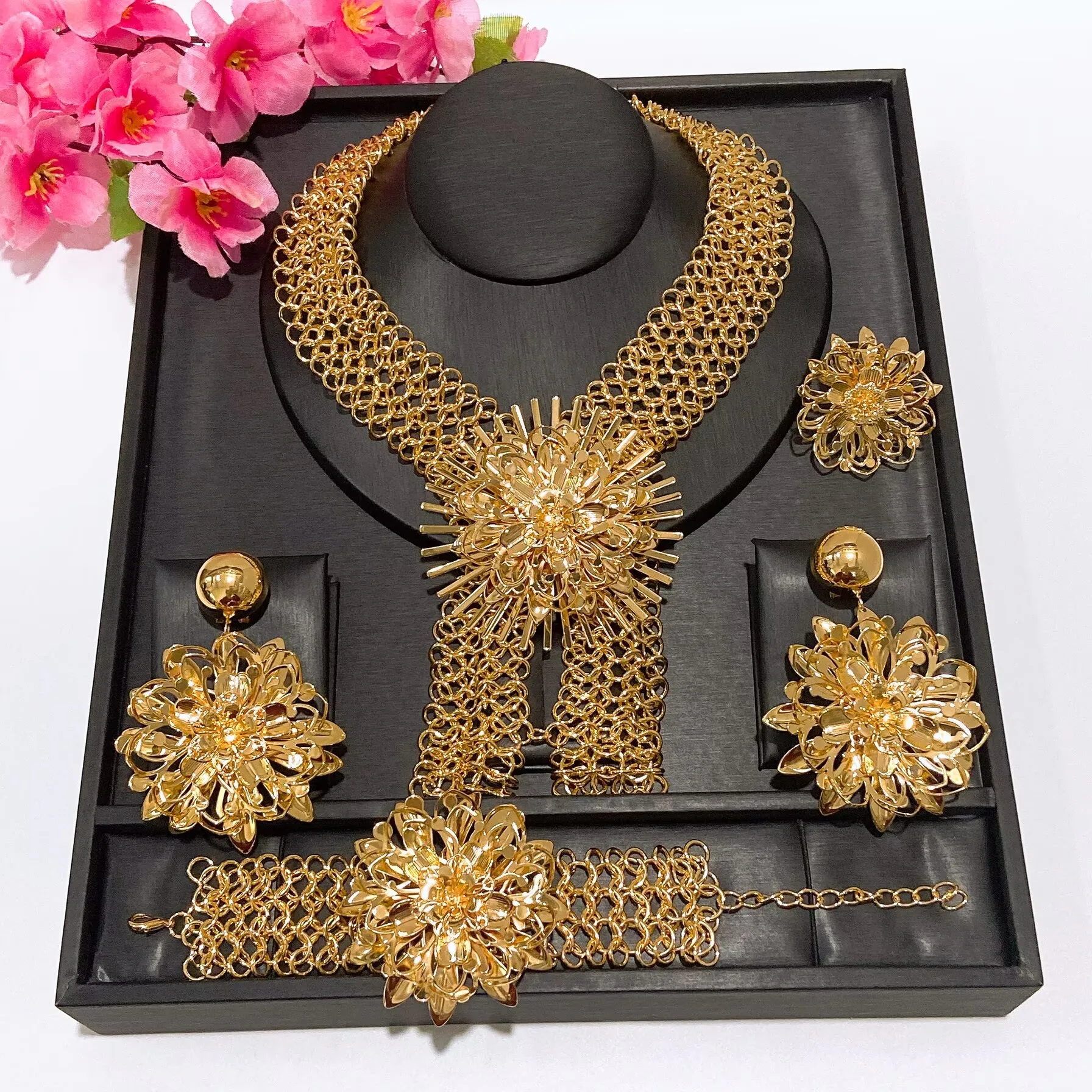 

Ювелирный набор Yulaili с позолотой: модные украшения в виде цветов для женщин (колье, серьги, браслет, кольцо), роскошный и элегантный аксессуар HK0542