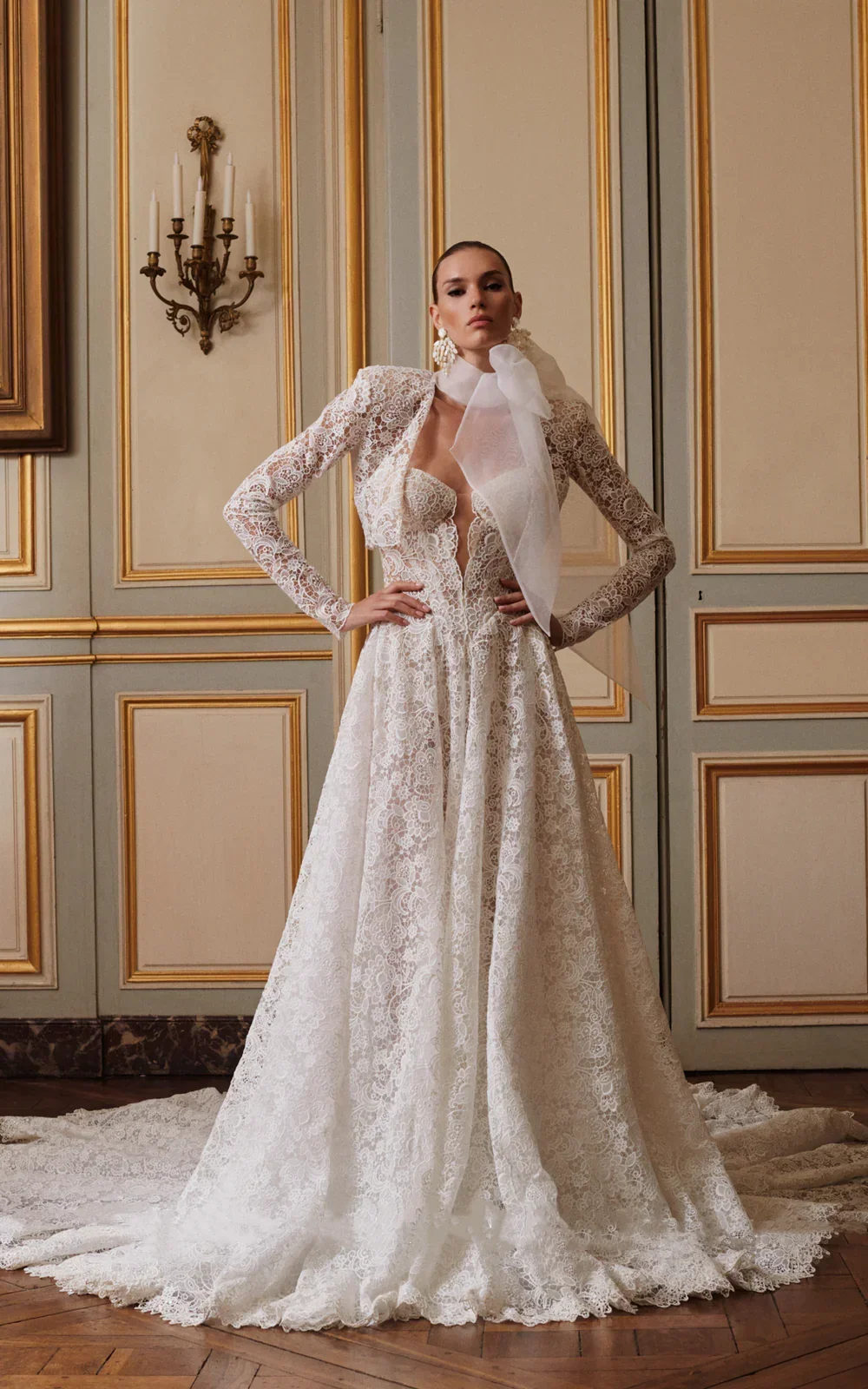 Sexy Sweetheart Off Shoulder Lace Wedding Dress A-line spaghetti strap Bride Dress Detachable Long Sleeve Customization