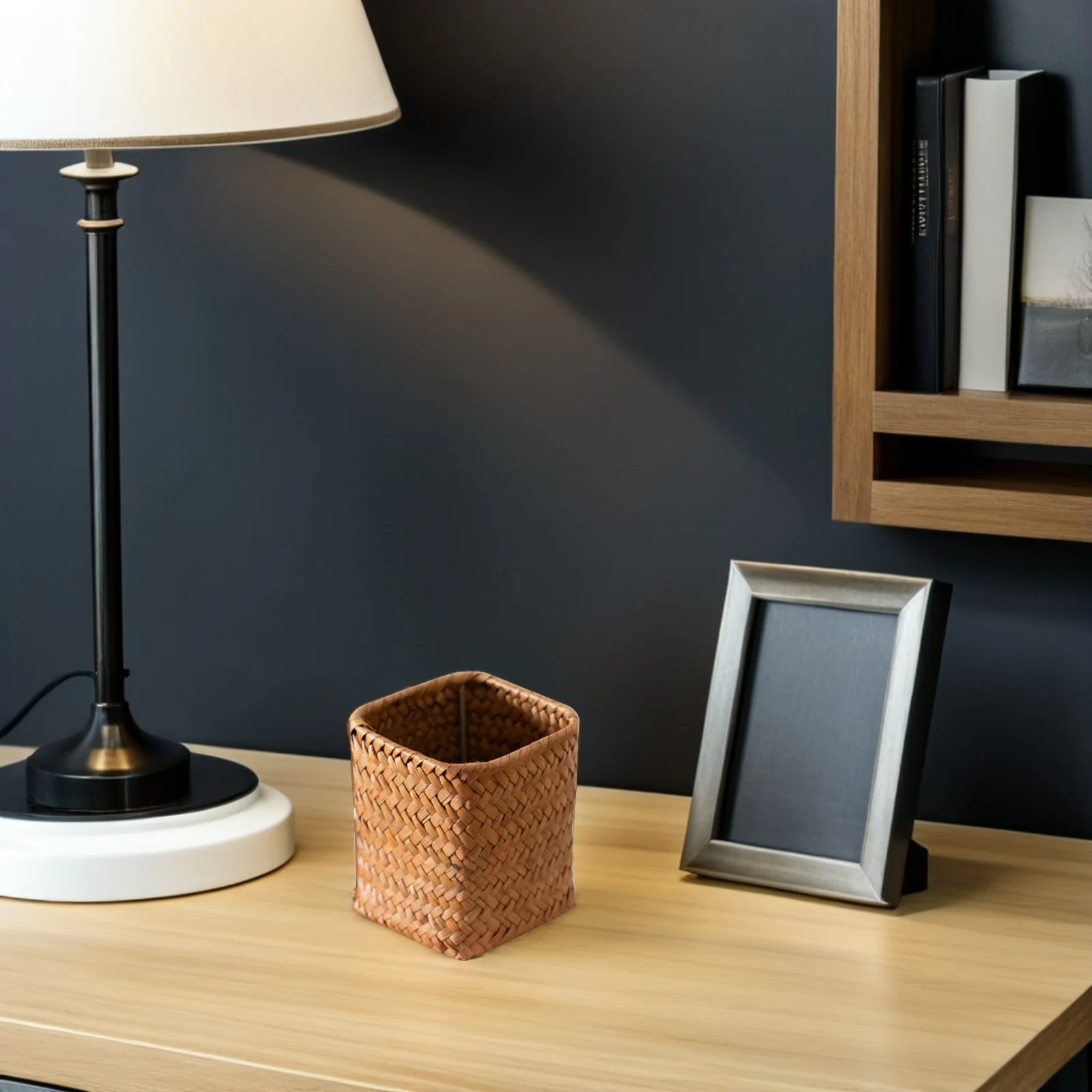 

Woven Straw Pen Holder for Desk Pen Pencil Storage Organizer Makeup Brush Cup Stationery Container Utensil Holder Silverware Cup