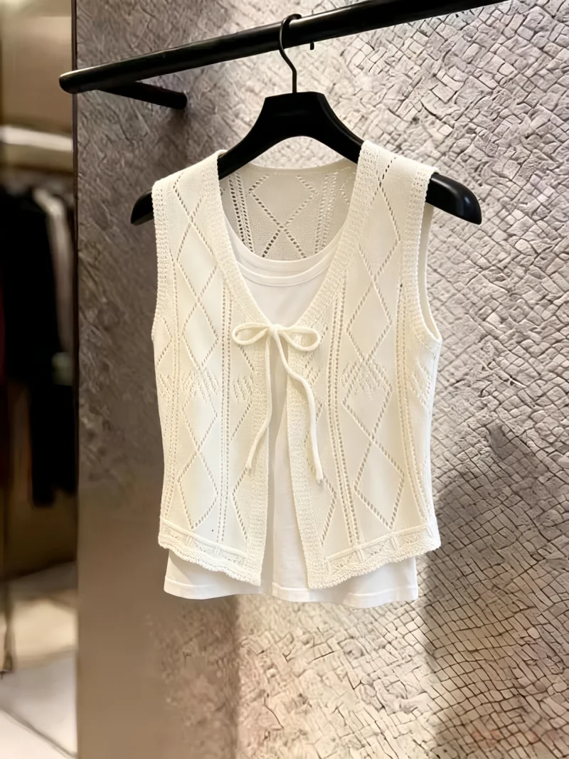 

Korean Style V-Neck Hollow out Belted Knitwear Women's Summer New Two-Piece Set Sleeveless Vest Self-Keeping Recommendation