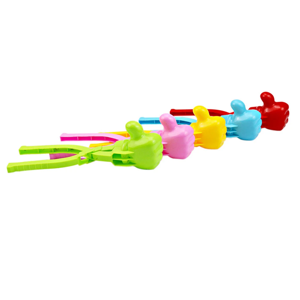 Snowball Maker Clip with Handle for Kids Outdoor Winter Fun Durable Plastic Snow Mold Tongs