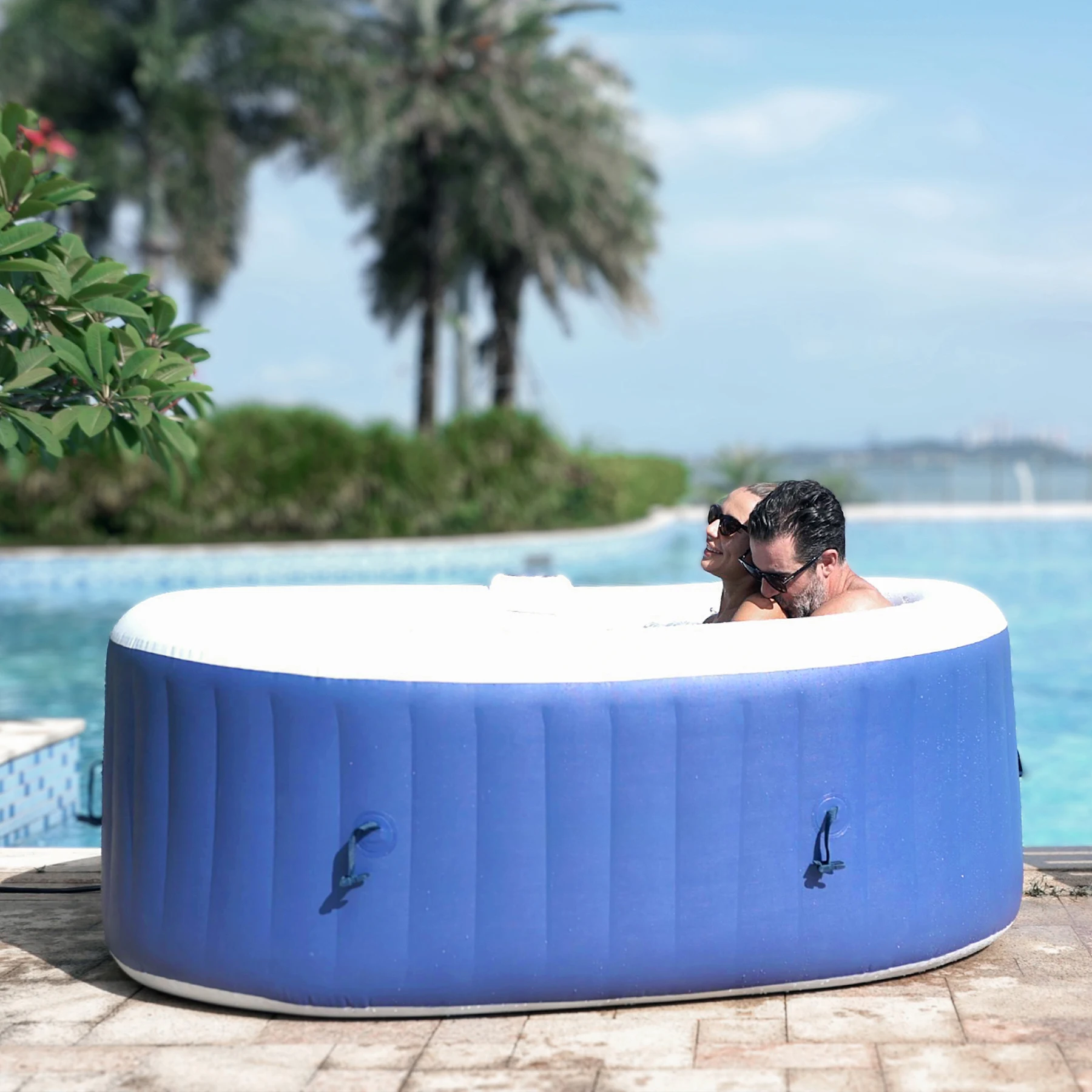 Massage SPA Pool Inflatable Bathtub PVC Material 2-Person 550L Capacity Portable for Adults Indoor/Outdoor Use
