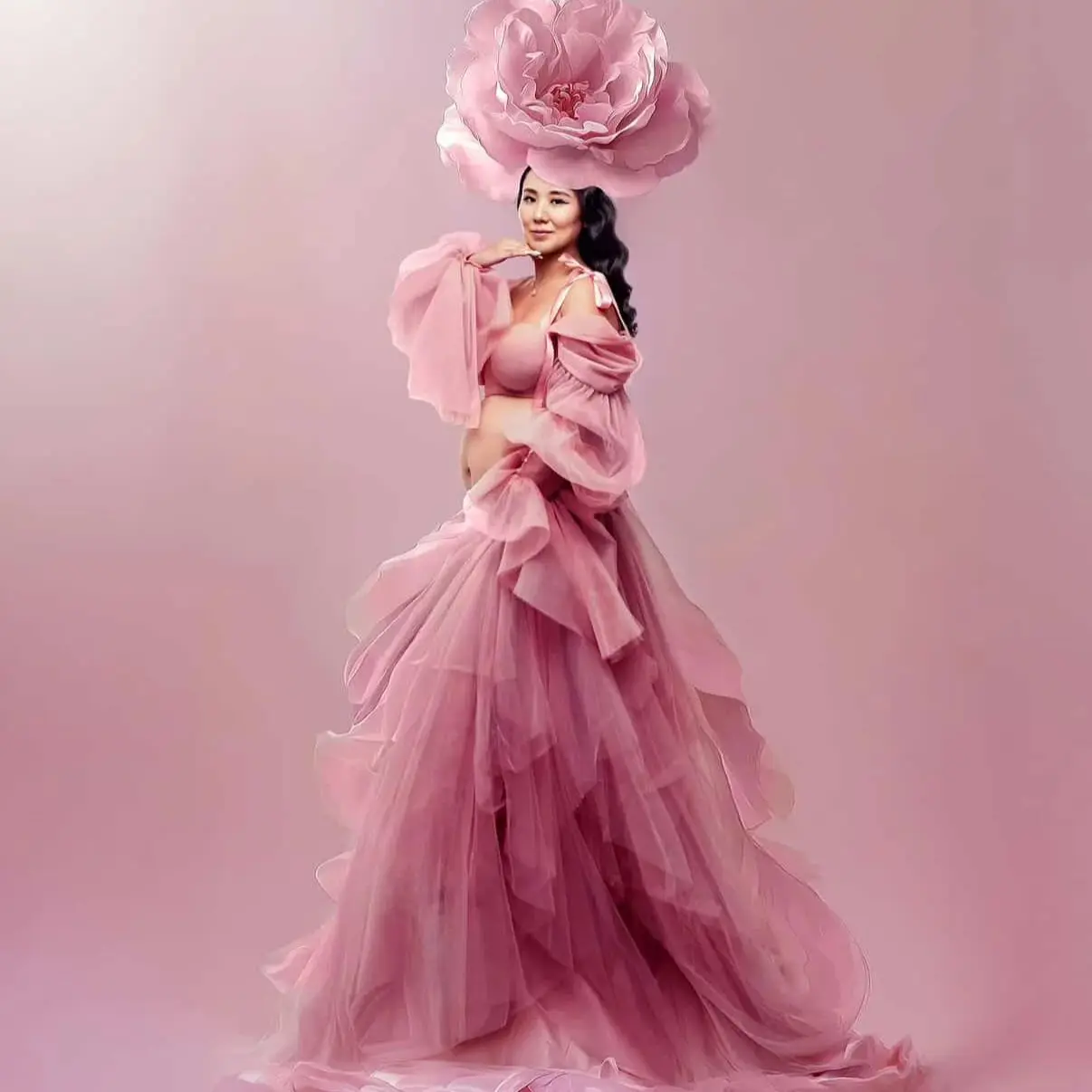 

Romantic Pink Maternity Robes 2 Pieces Tiered Long Sleeves Pregnant Women Photography Dresses Sexy Customized Baby Shower Gowns