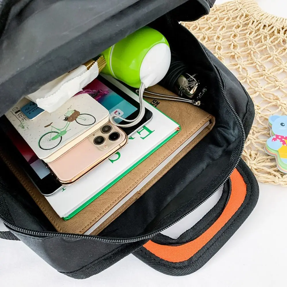 حقيبة مدرسية عصرية للطلاب بطباعة كوميدية ثنائية الأبعاد بسعة كبيرة وخفيفة الوزن حقيبة ظهر للطلاب بحزام قابل للتعديل للأولاد والبنات