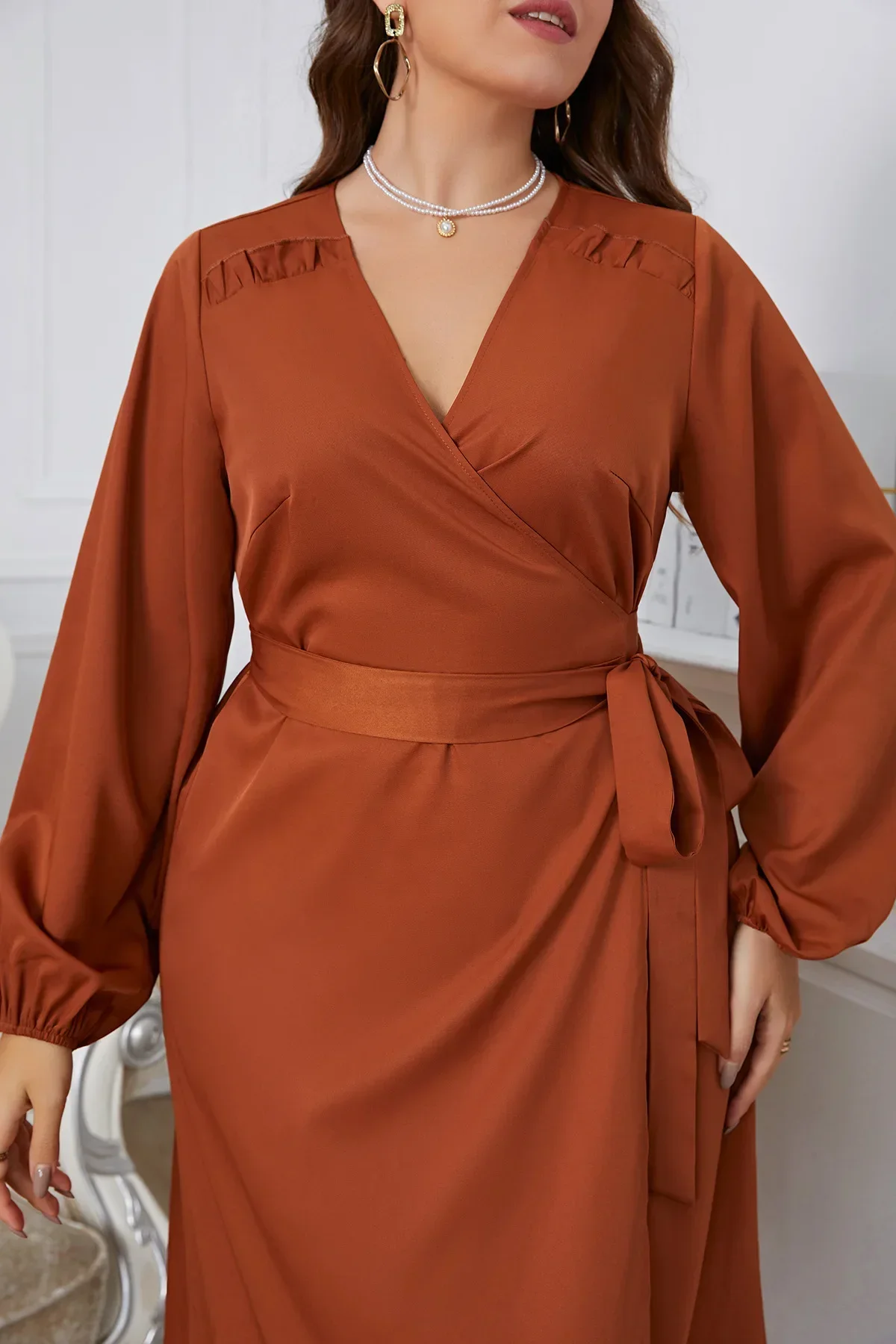 Damska sukienka midi Plus Size z długim rękawem Swing Midi Dress V Neck Wrap Belted A Line Ruffle Trim Tie Side Robe Solid color clothing