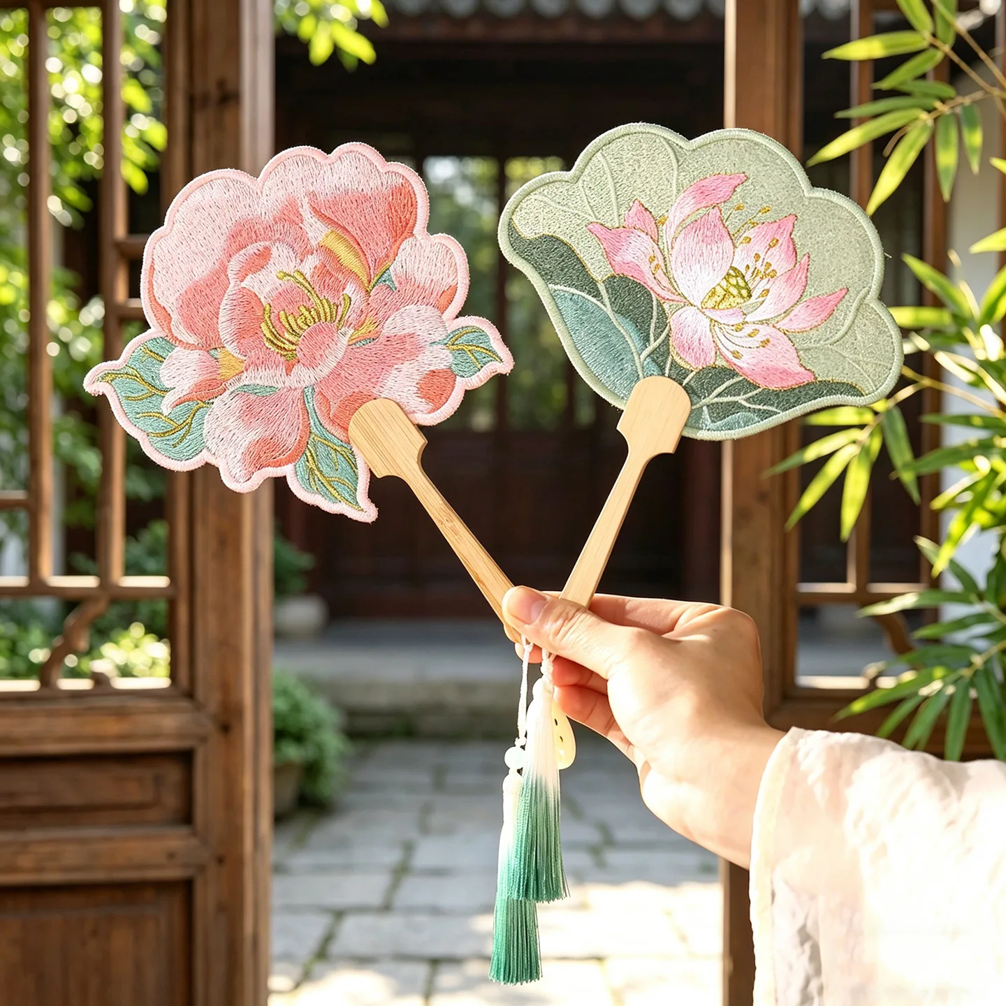 Personalized Custom Logo Text, Laser-Engraved Name and Date, New Chinese-Style Summer Hand-Held Fan, Embroidered National-Style Lotus Fan, Decorative Portable Ancient-Style Palace Flower-Shaped Fan