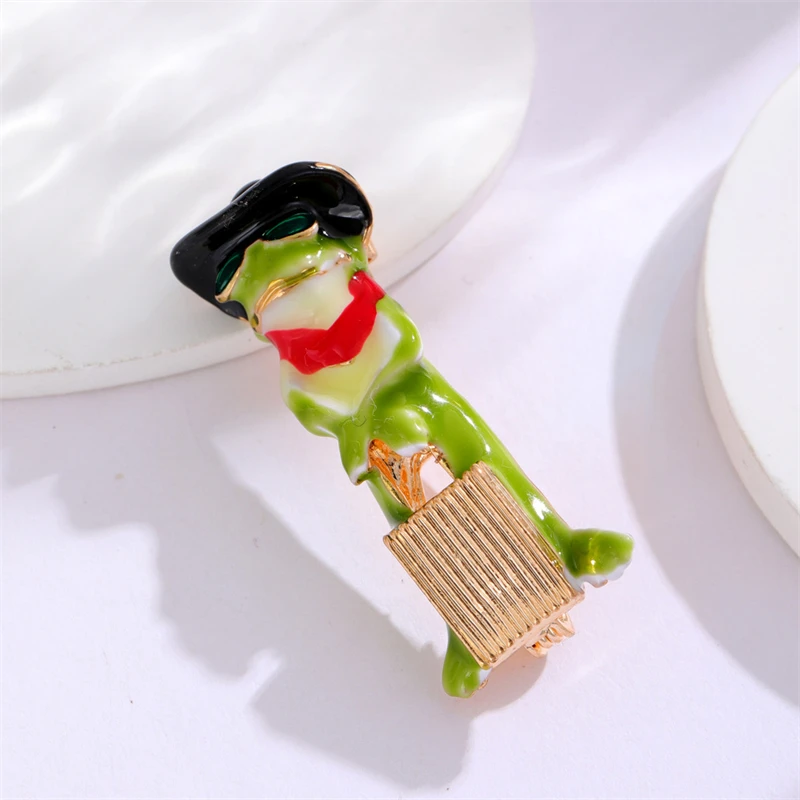 Fashion Personality Funny Cowboy Frog Push Suitcase Brooch For Women Animal Pin Suit Coat Accessories Party