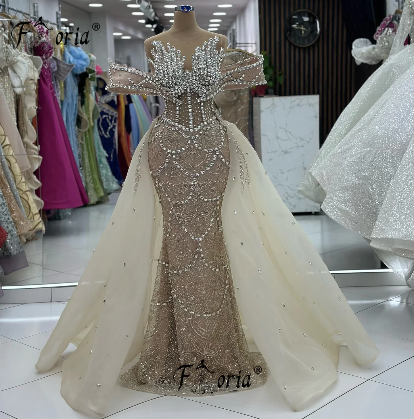 Luxury Champagne Mermaid Formal Party Dress with Silver Crystal Appliques Arabic Woman Lace 3D Customized Wedding Evening Gowns