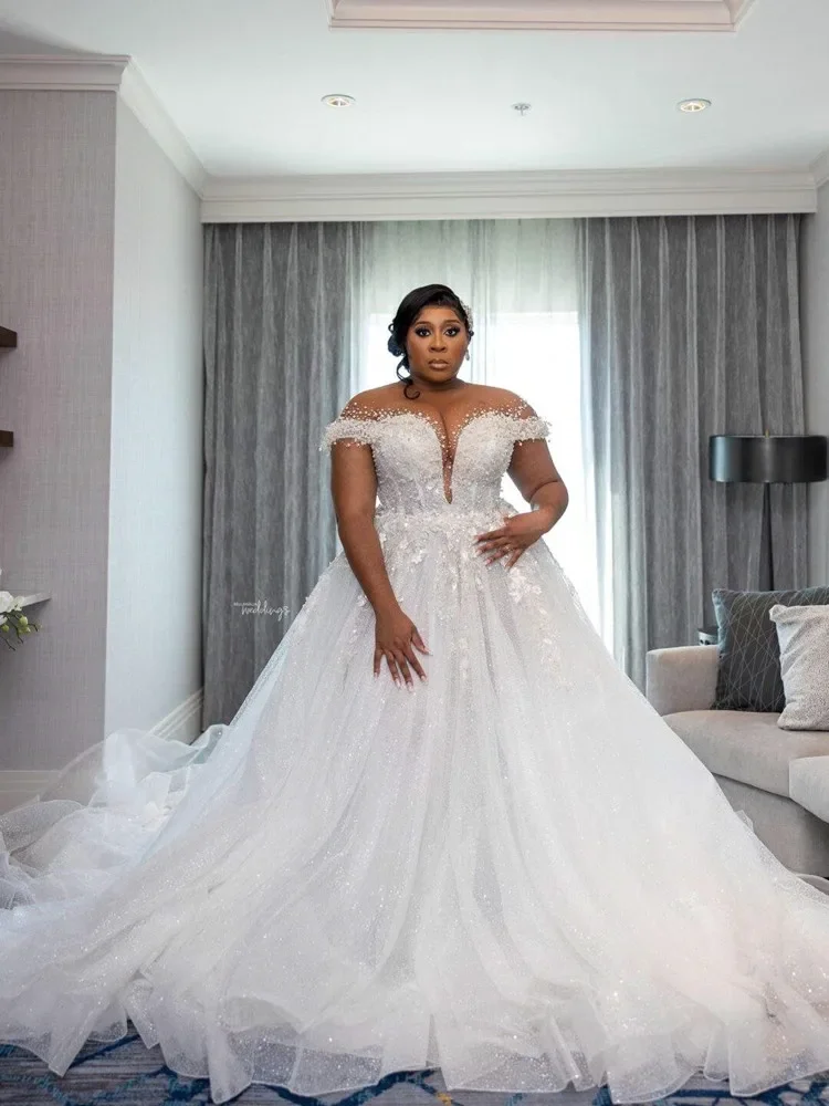 Customized2025 Africa Wedding Dresses for Bride Sheer Neck Lace up Back Sexy Beads Sequins Plus Size Women Garden Bridal Gowns