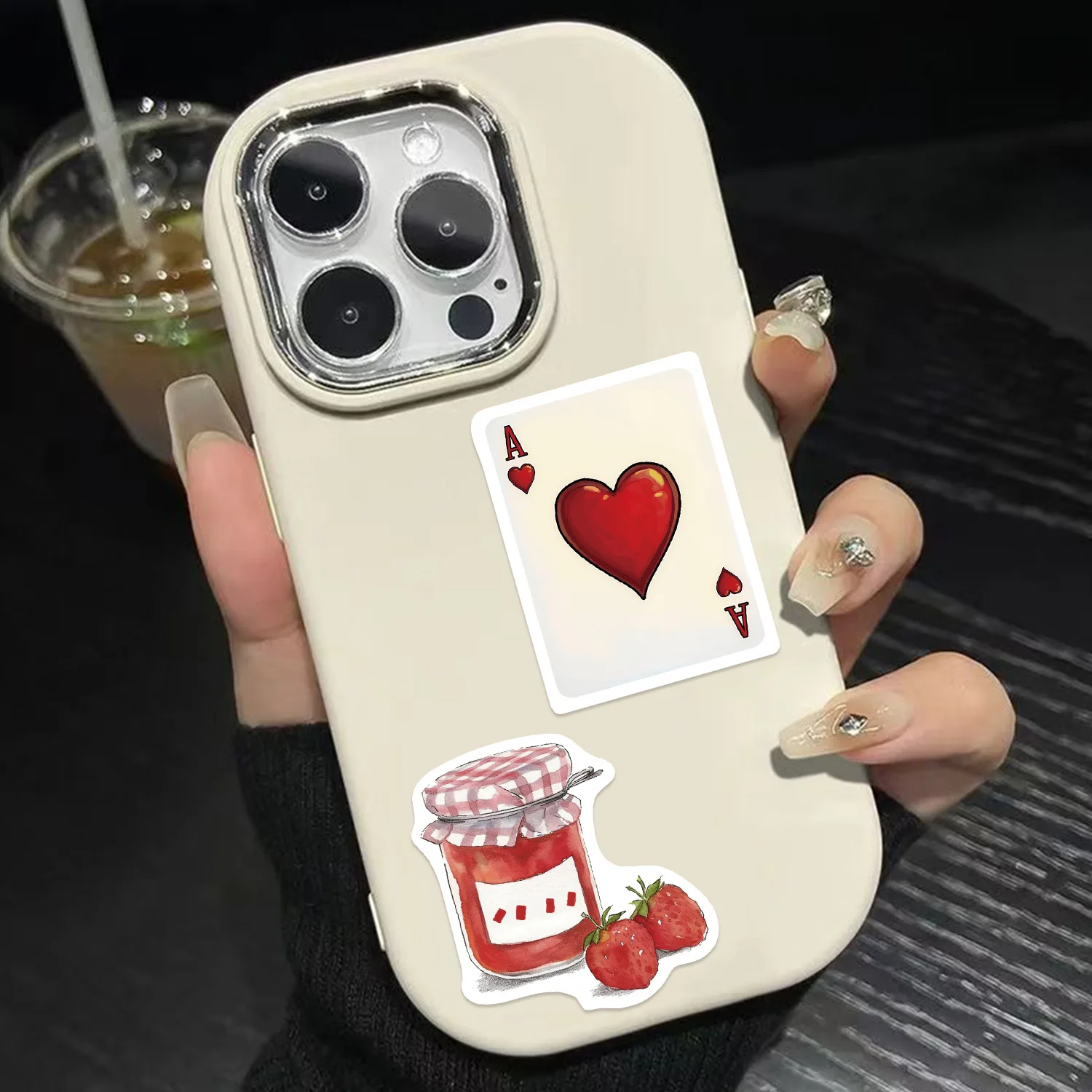 50 pièces cerise centre-ville rouge dessin animé autocollants INS Style Graffiti décoration bricolage réfrigérateur ordinateur portable guitare voiture vélo Skateboard jouet décalcomanies