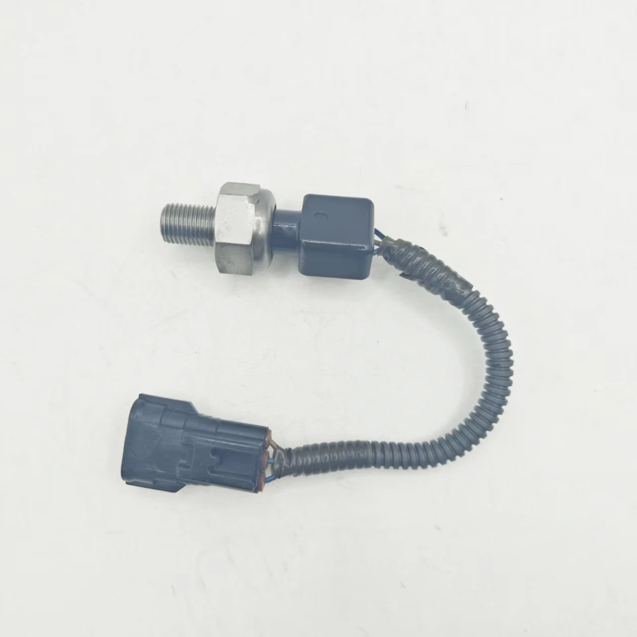 

1pc High Quality Fuel Pressure Sensor 89458-30010 8945830010 For IS250 IS350 GS300 GS430