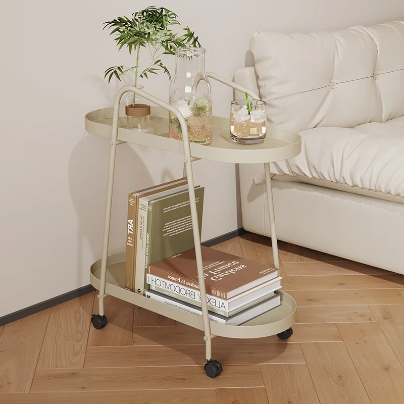 يمكن تحريك حامل الزهور بعجلات، وتخزينها بجوار الأريكة في غرفة المعيشة الداخلية #2