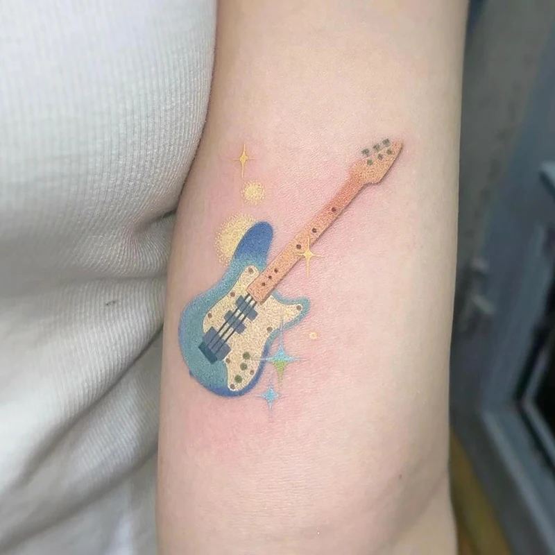 1 foglio colorato piccola chitarra tatuaggi temporanei per donna uomo falso tatuaggio adesivo adulti viso mani Body Art Tatoo