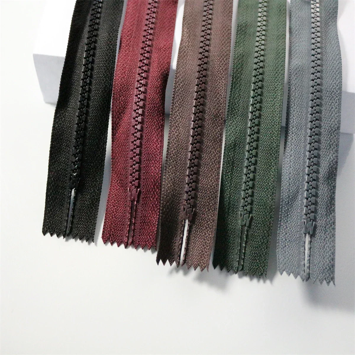 (10PCS)5# resin closed tail 40CM zipper pocket Short zipper bag closed color zipper multi-color manufacturer instant delivery