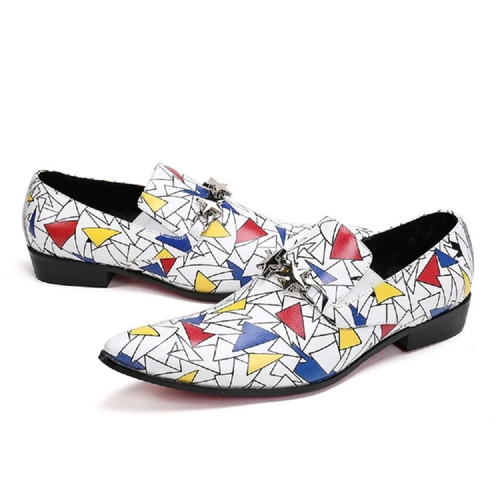 Mode métal étoile chaîne décor mâle robe de soirée mocassins couleur mixte imprime peu profonde sans lacet Derby chaussures hommes chaussures décontractées