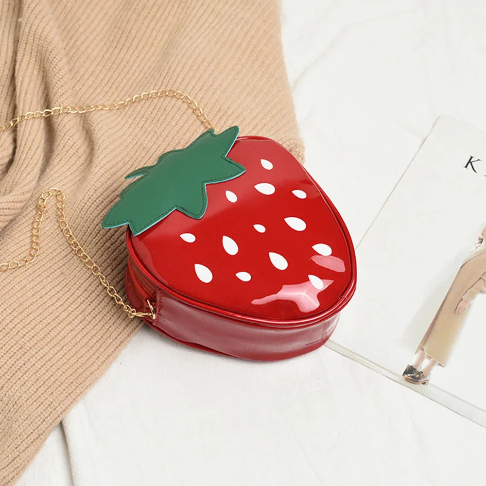 

Women'S Cute Patent Leather Strawberry Shape Chain Bag Creative Design Fruit Girl Leather Mini Single Shoulder Crossbody Bag