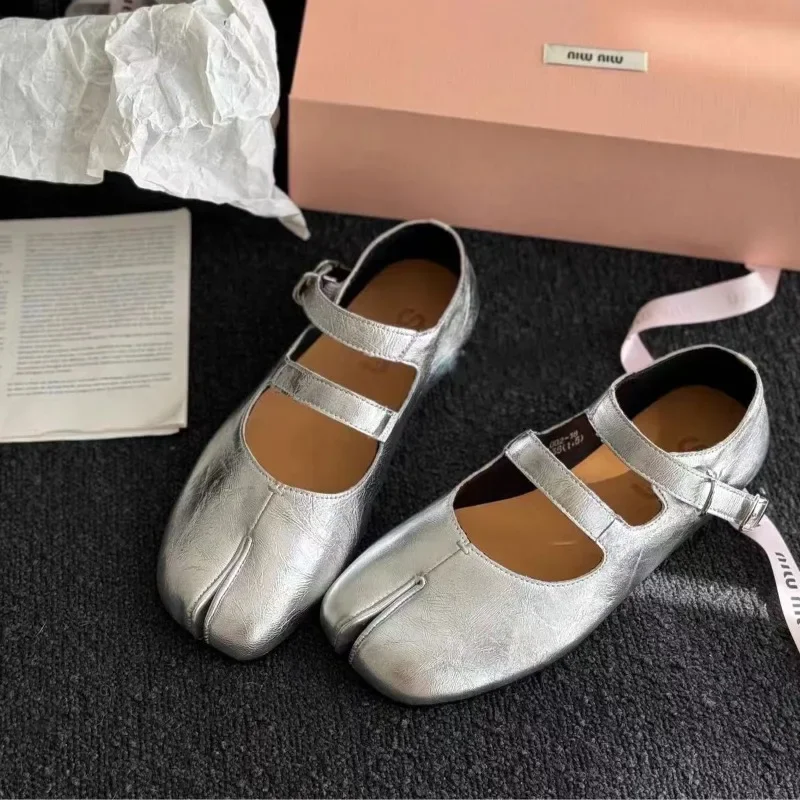 

Designer Mary Janes Leather Shoes Woman’s Double Buckle Belt Moccasins Split Toe Lolita Flats Trotters Loafers Fashion