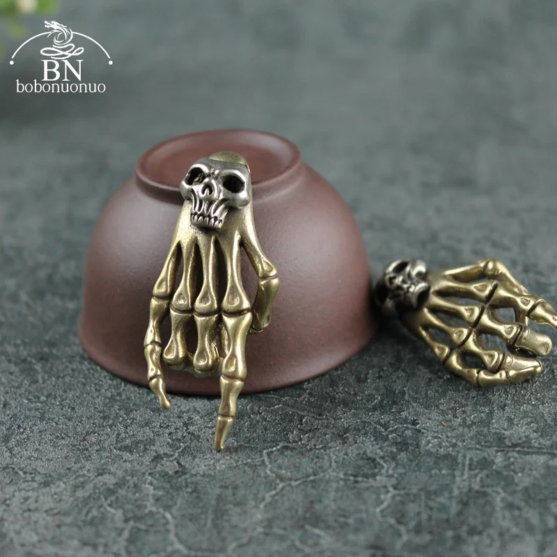 Mini Creative Brass Skull Hand Statue DIY Keychain Necklace Bag Pendant Vintage Pure Copper Decoration Ornament Funny Toy Gift