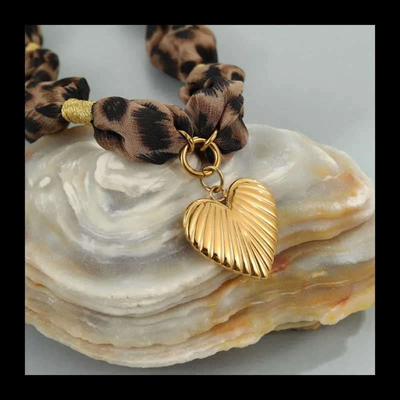 مثير ليوبارد طباعة وشاح حريري الحب قلادة قلادة من الفولاذ المقاوم للصدأ لا تتلاشى تصميم تحسس سلسلة الترقوة بالجملة #4