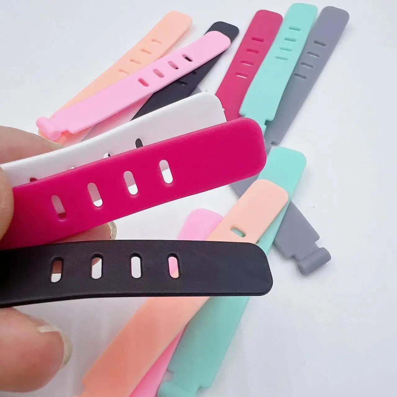 Thumbnail 3 - #10 Best Clips to Buy In 2026