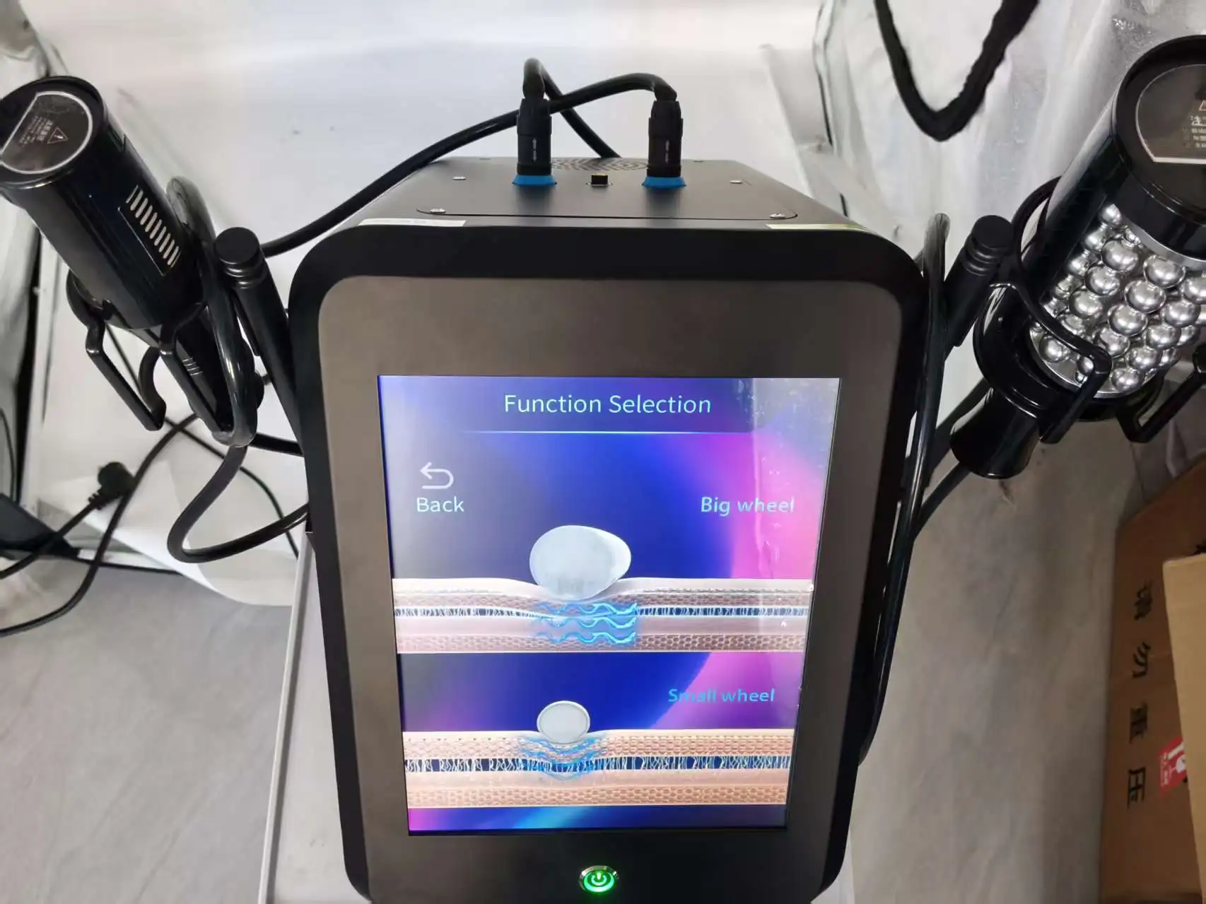 מכונת עיצוב גוף EMS להפחתת משקל מסאג'רים להקטנת תאי סילוליט עם גלגל פנימי להפחתת שומן באמצעות אינפרא אדום ציוד יופי