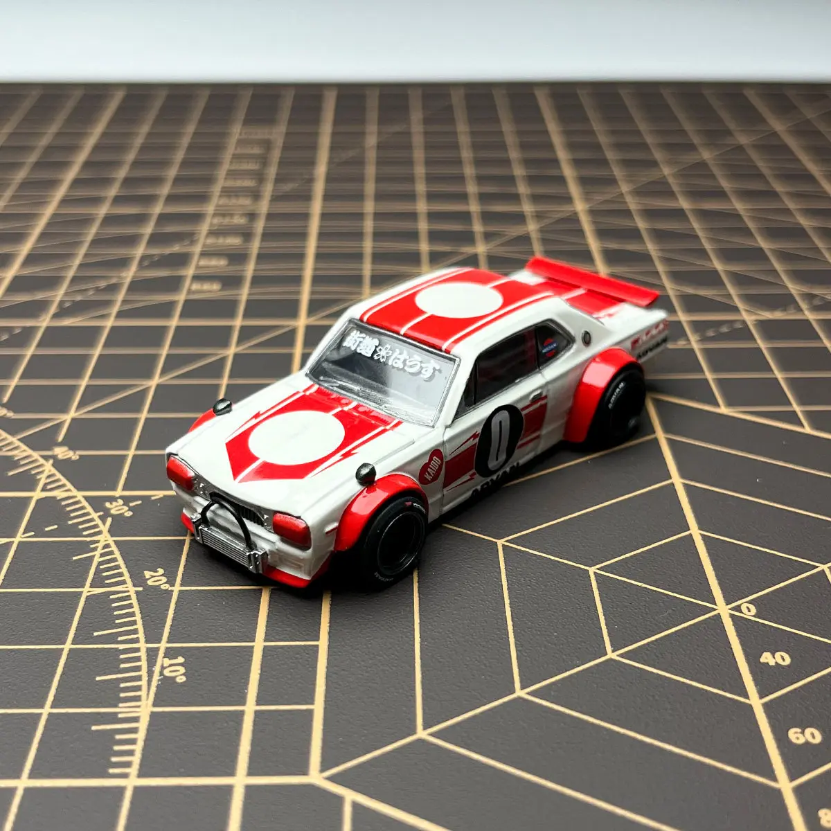 In stock 1: 64 New product Kaido House #211 2000 GTR KPGC10 Alloy die-cast static car model, gift, high-end decorative item