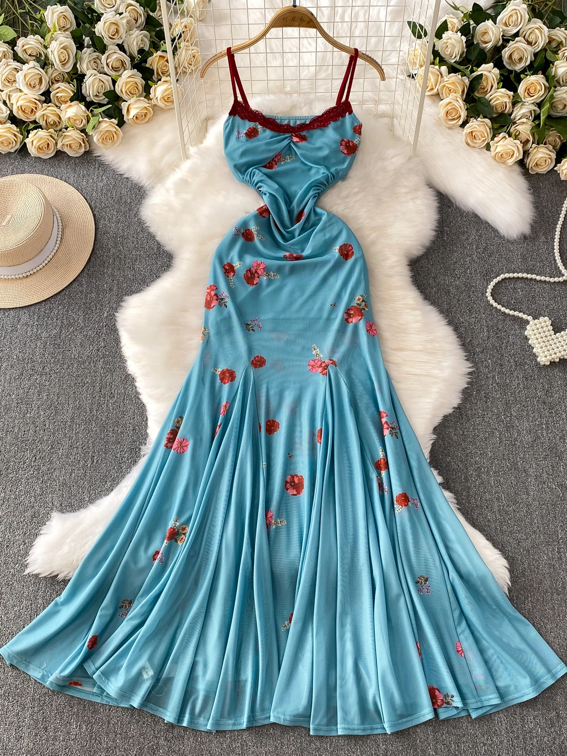 エレガントなレーストリムホルターネックドレス レディース スリムフィット 花柄 フィッシュテール ロングスカート 韓国風 ハイウエスト 夏 通勤ワンピース