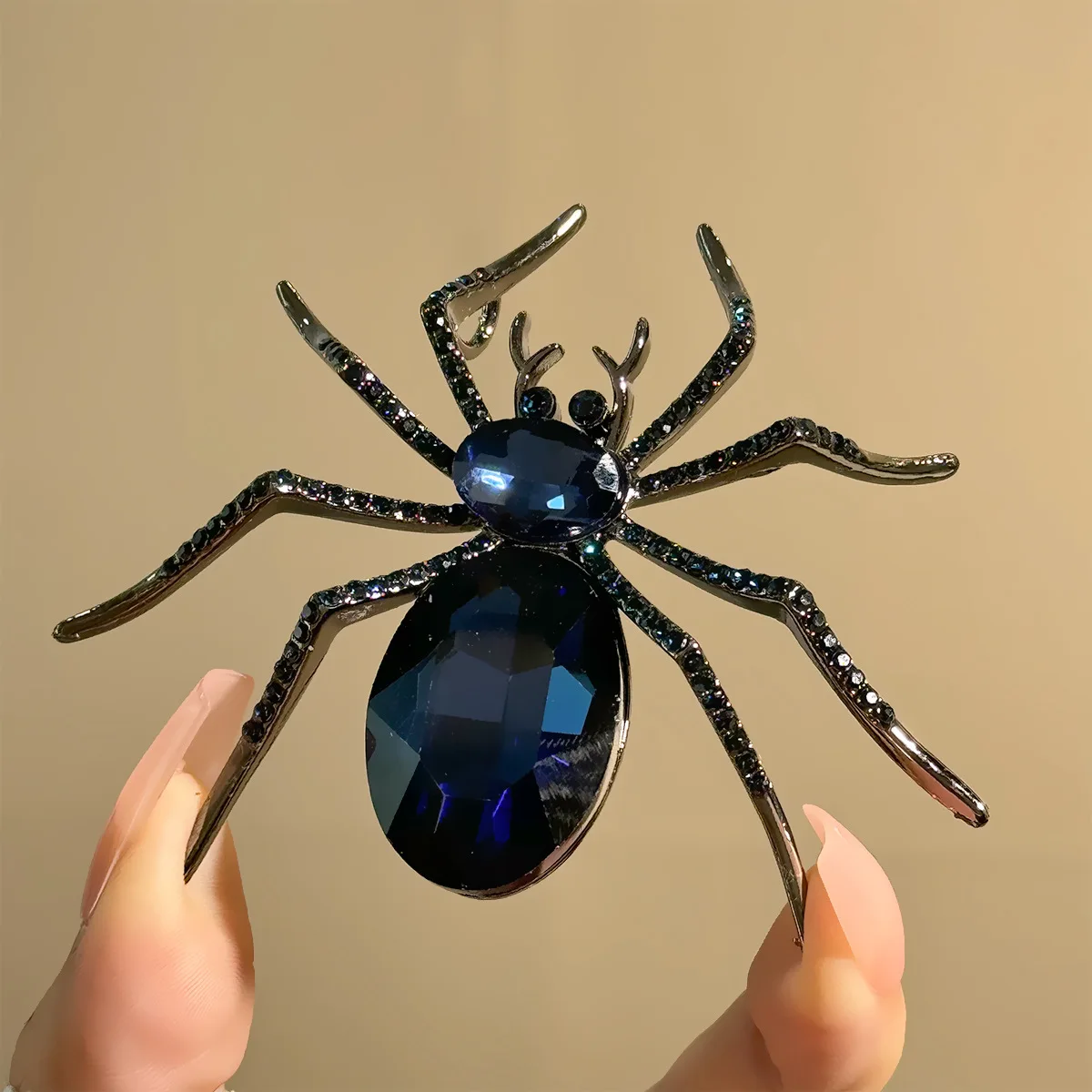 

Halloween cross-border new niche spider brooch insect retro chest flower suit coat accessories