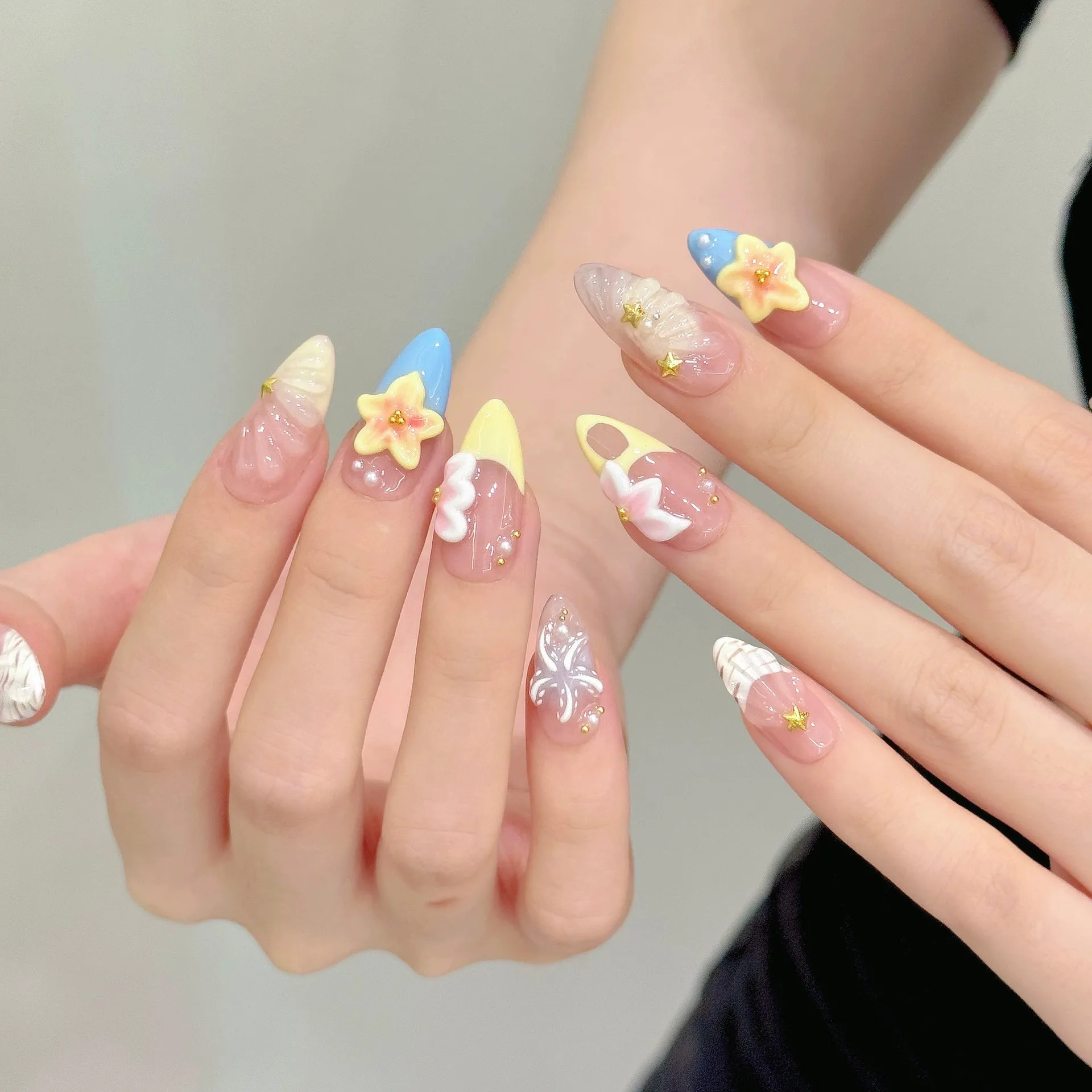 

10pcs Handmade Press On Nails Almond False Nails 3D Starfish Flower Decor Glitter French Fake Nails Fashion Flash Y2K Nail Art