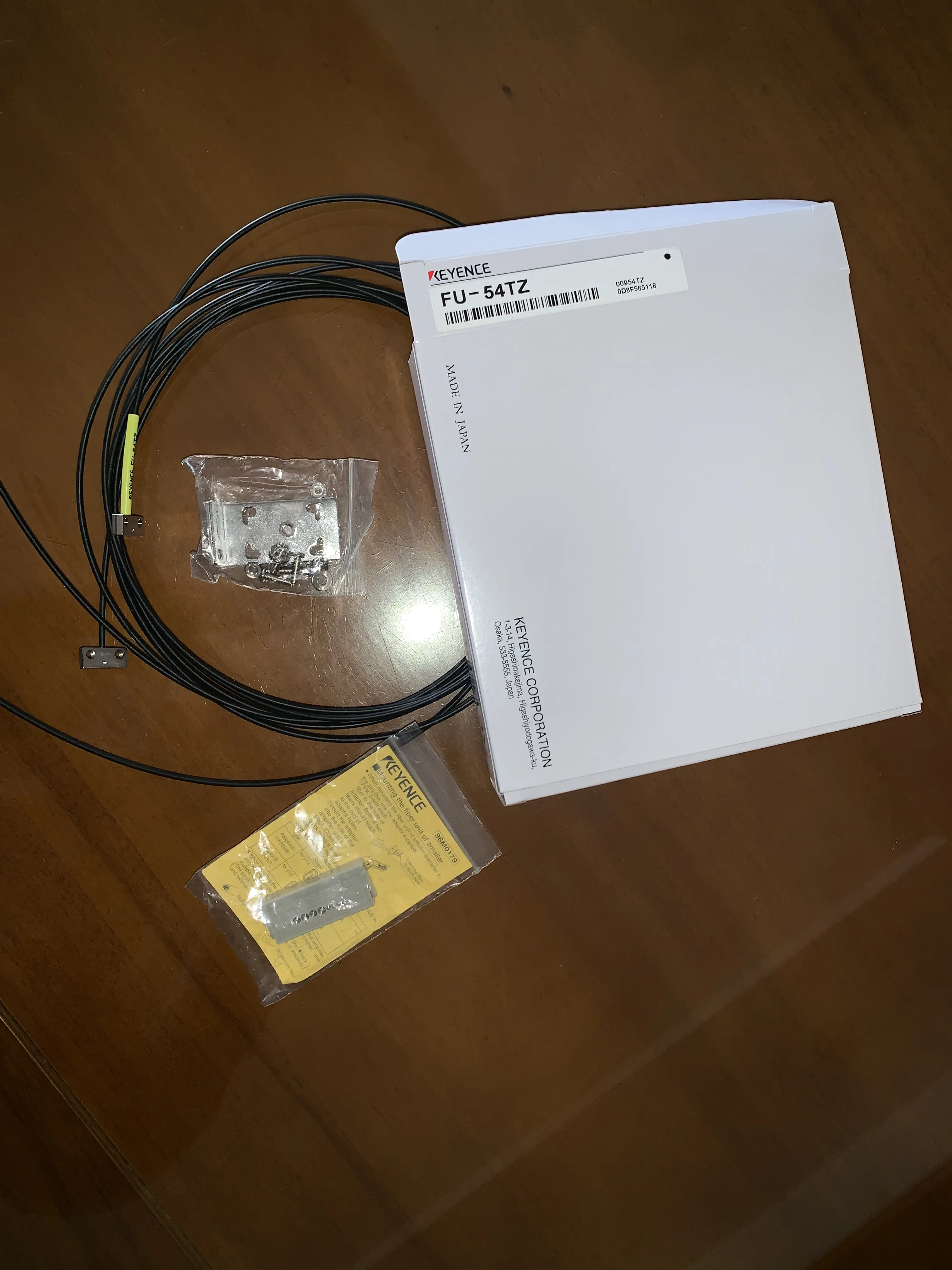 Keyence جديد FU-47TZ حامل لوحة مسطحة منتشر انعكاس نوع الألياف FU-54TZ FU-56TZ