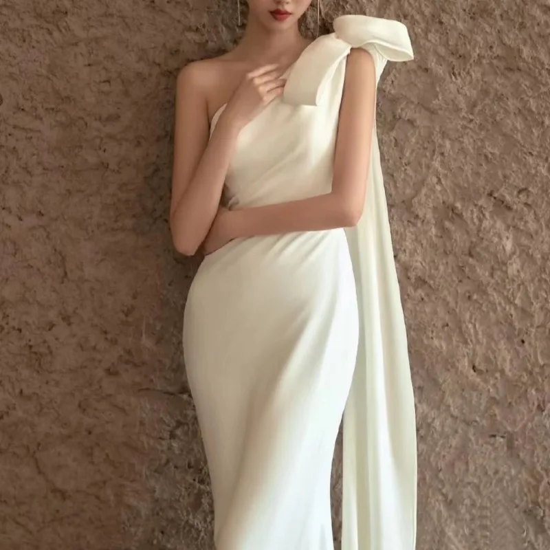 ชุดเดรสสไตล์ยุโรปและอเมริกา, ชุดแต่งงานแบบเบา, ผ้าซาตินสำหรับออกงาน, ชุดเจ้าสาวแบบมีชายลาก, ชุดแต่งงานแบบมีหาง, ชุดสำหรับงานแสดงรถยนต์