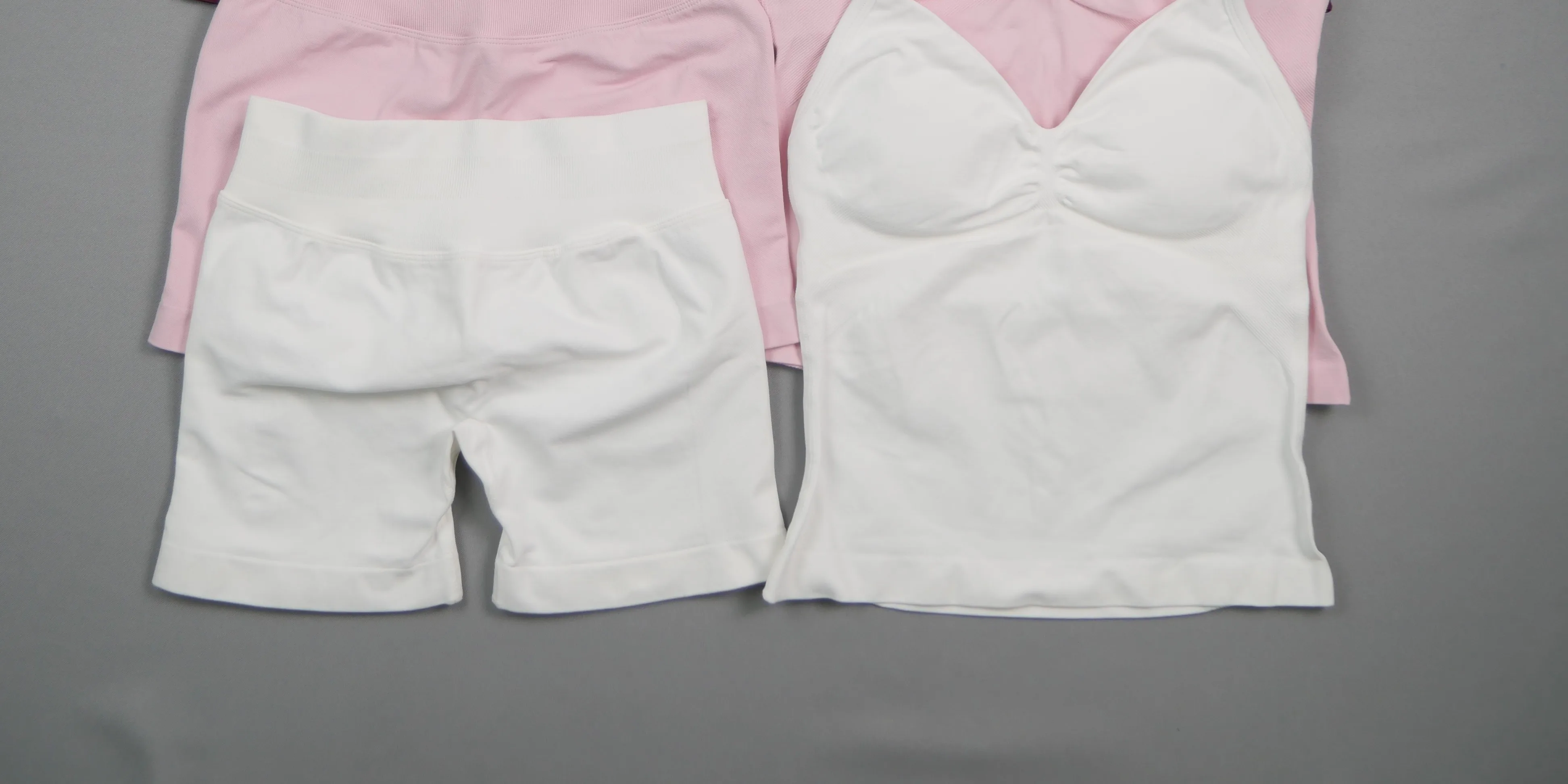 Nahtloses 2-Teiliges Sportset für Damen: Halter-Top mit Langem Schnitt, Hochgeschnittene Scrunch-Butt-Shorts, Schnelltrocknend, für Fitness und Workout – Detail 11