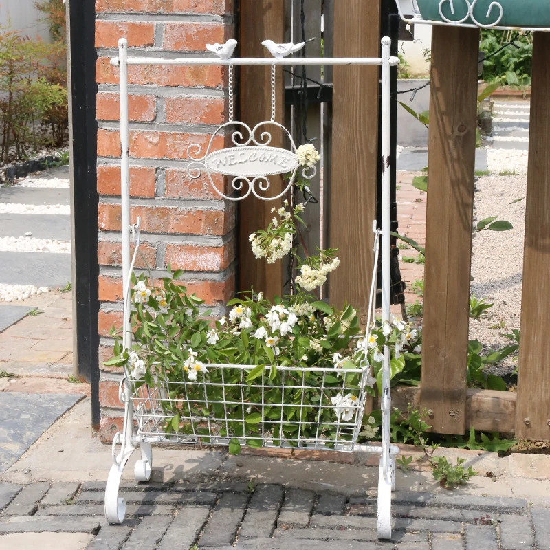 Vintage Rustic Iron Stand with Hanging Wire Basket Welcome Sign for Flower Planter Pot Storage Decoration