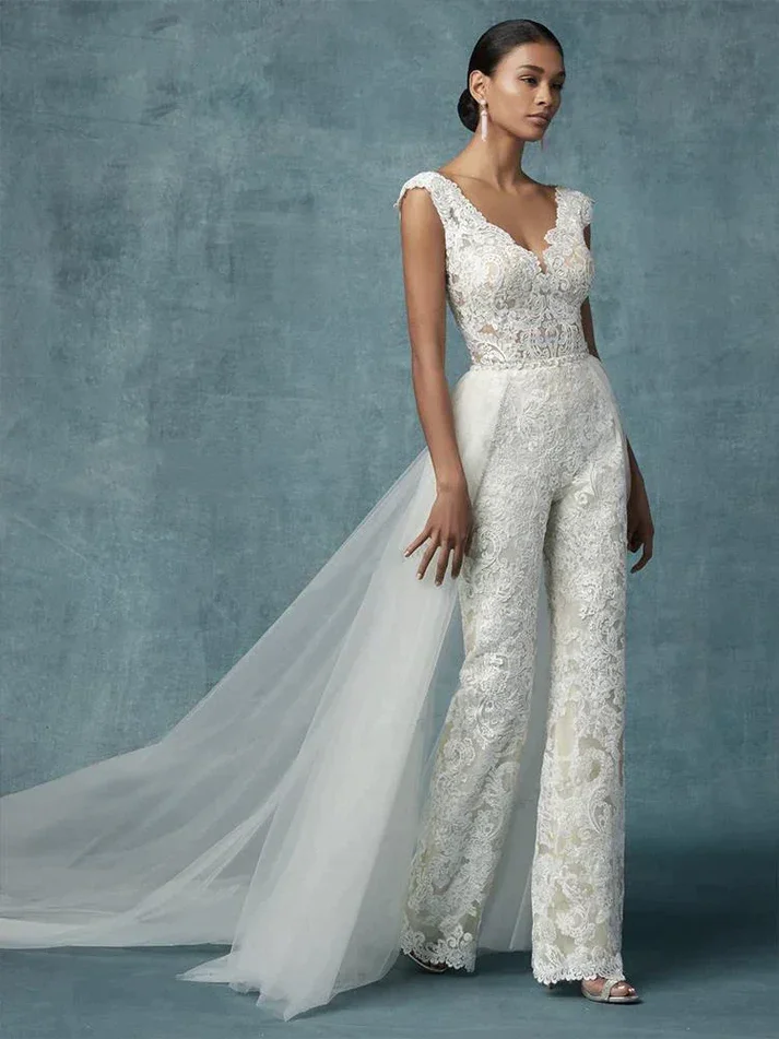 

V Neck Wedding Pants Removable Skirt Tulle Lace Beach Bride Gowns Sleeveless Bridal Gowns Women Custom Made