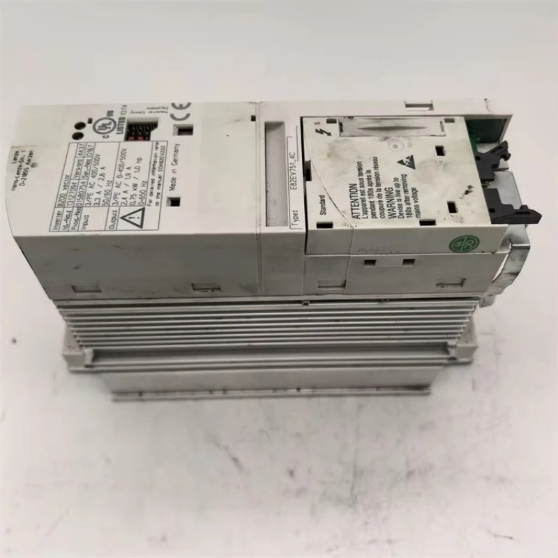 Lenze 8200 E82EV751-4C E82EV751K4C Servo Motor Drive Frequency Inverters  Converters