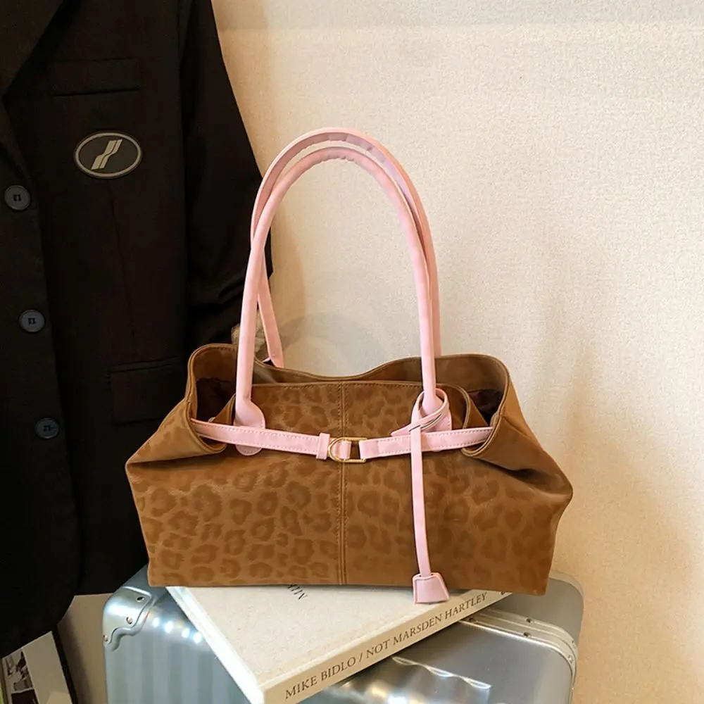 الكورية نمط غلق بمشبك إغلاق حقيبة كتف بلون بولي Leather جلد ليوبارد طباعة حقيبة يد البوهيمي نمط حمل حقيبة تحت الإبط حزم النساء